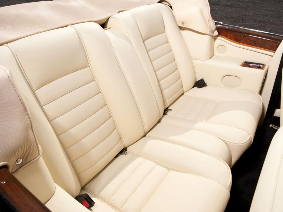  Rolls-Royce Corniche III 1989 года  (фото 8 из 15)